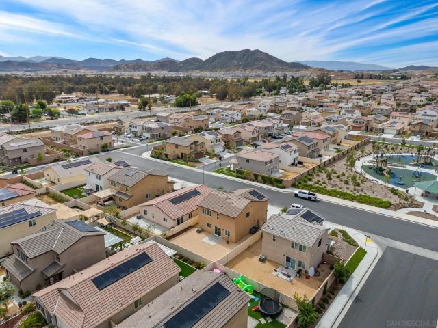 30736 Thunderbird, Winchester, CA 92596