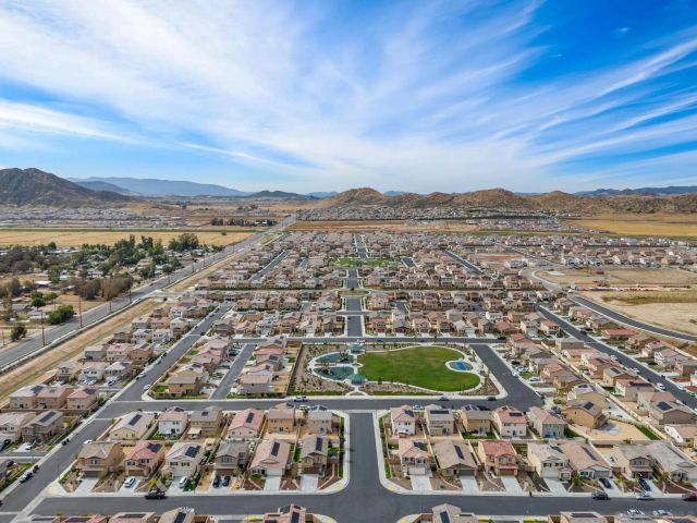 30736 Thunderbird, Winchester, CA 92596