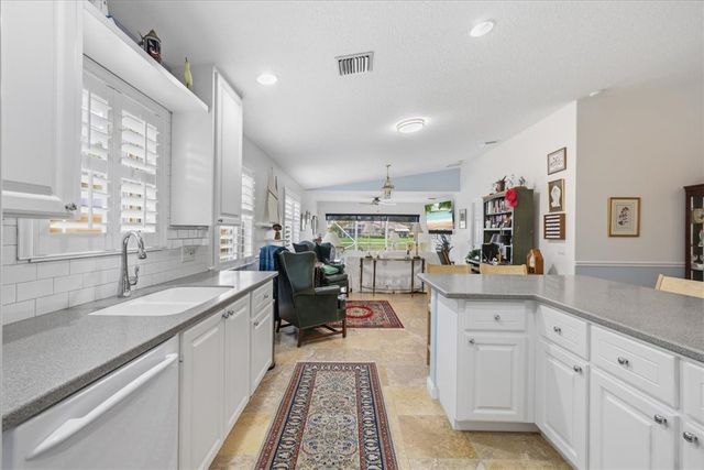 4944 Corsica Square, Vero Beach, FL 32967