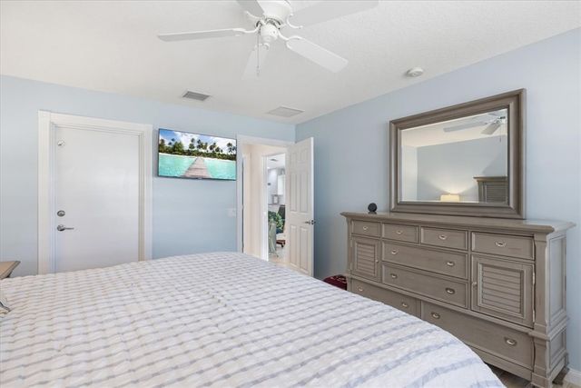 4944 Corsica Square, Vero Beach, FL 32967