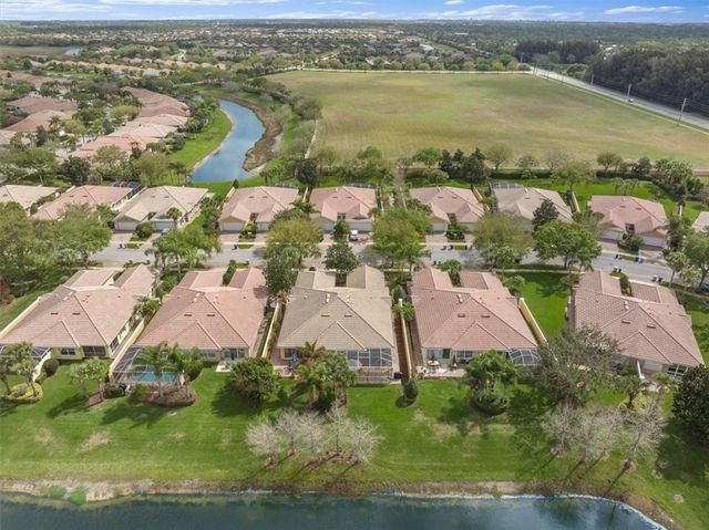 4944 Corsica Square, Vero Beach, FL 32967