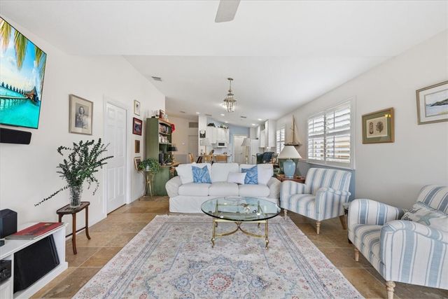 4944 Corsica Square, Vero Beach, FL 32967