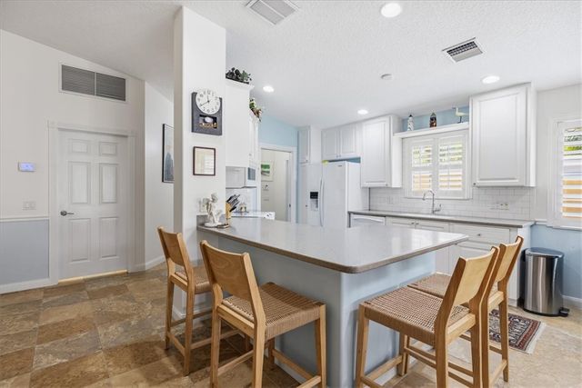 4944 Corsica Square, Vero Beach, FL 32967