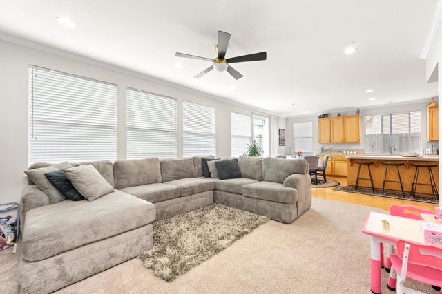 1560 Arcola Ave, Sacramento, CA 95835