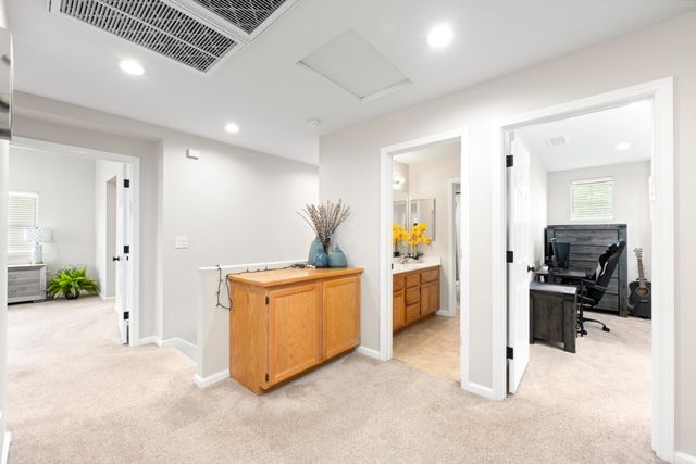 1560 Arcola Ave, Sacramento, CA 95835