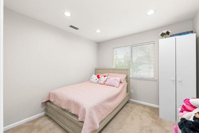 1560 Arcola Ave, Sacramento, CA 95835