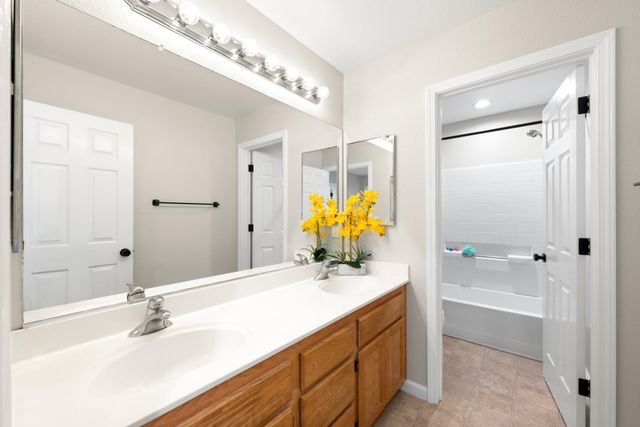 1560 Arcola Ave, Sacramento, CA 95835