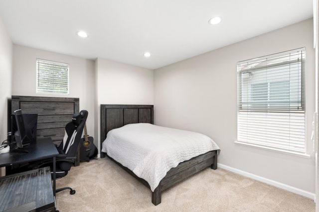 1560 Arcola Ave, Sacramento, CA 95835
