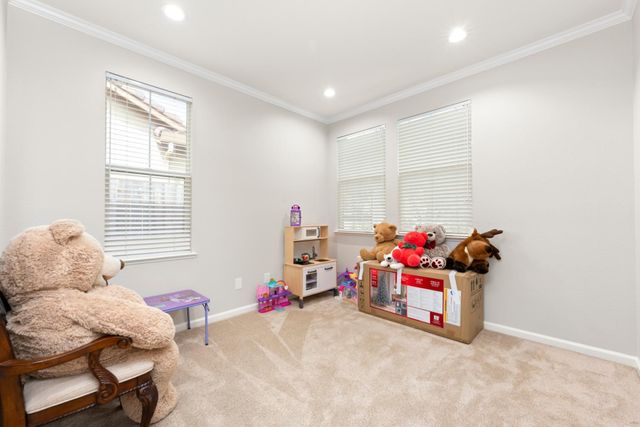 1560 Arcola Ave, Sacramento, CA 95835