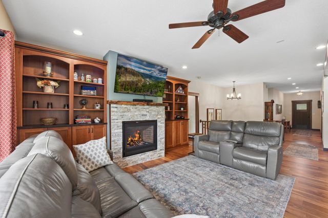 1233 119th Avenue, Roberts, WI 54023
