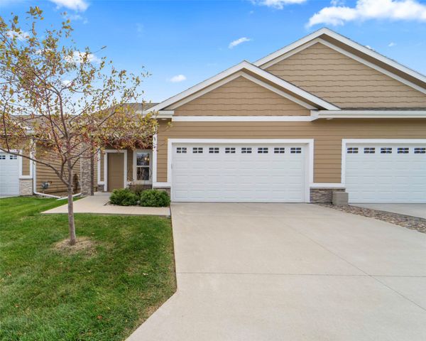 1588 SE Blackthorne Drive, Waukee, IA 50263