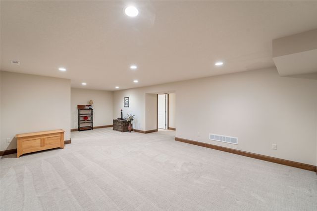 1588 SE Blackthorne Drive, Waukee, IA 50263