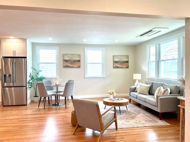 156-158 Waverley Street 156, Belmont, MA 02478