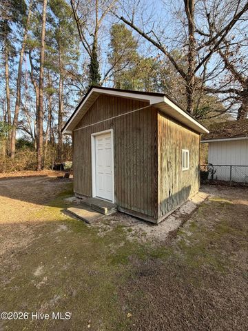 1801 Crestview Street, Kinston, NC 28504