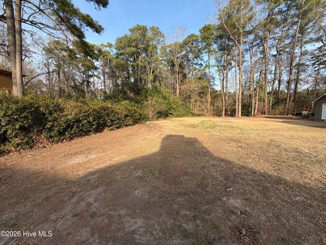 1801 Crestview Street, Kinston, NC 28504