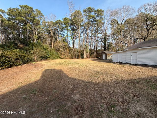 1801 Crestview Street, Kinston, NC 28504