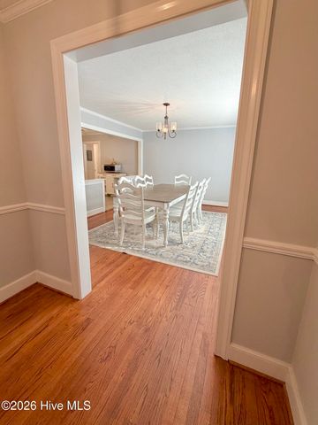 1801 Crestview Street, Kinston, NC 28504