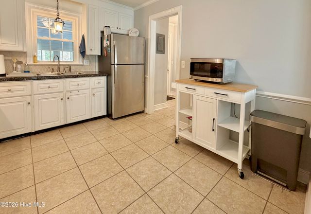 1801 Crestview Street, Kinston, NC 28504