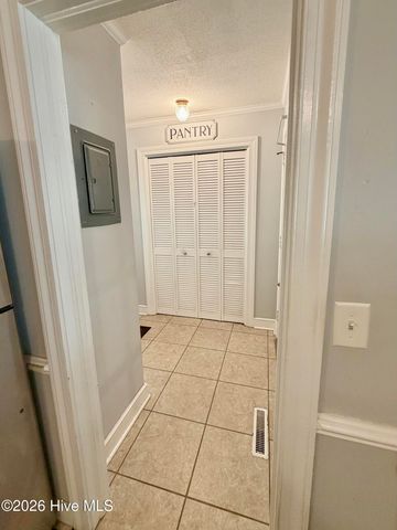 1801 Crestview Street, Kinston, NC 28504