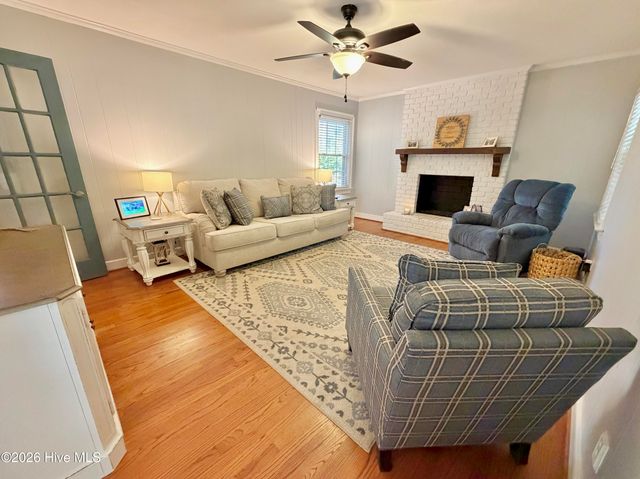 1801 Crestview Street, Kinston, NC 28504