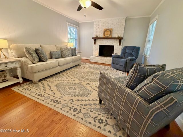 1801 Crestview Street, Kinston, NC 28504