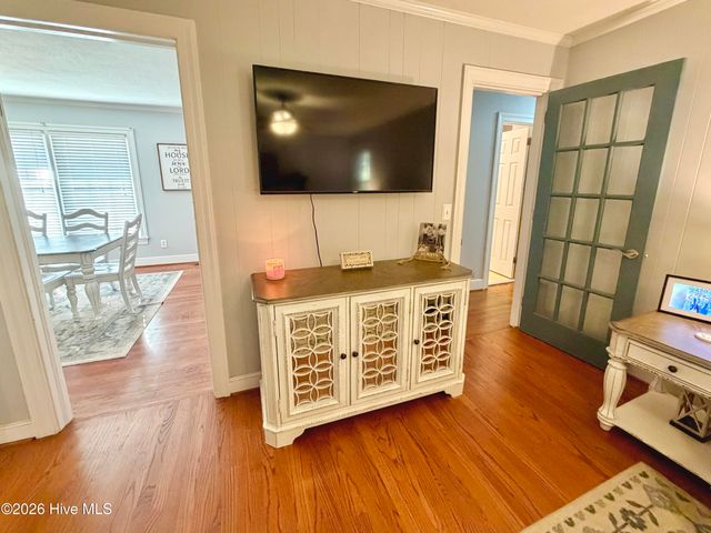 1801 Crestview Street, Kinston, NC 28504