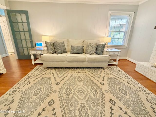 1801 Crestview Street, Kinston, NC 28504