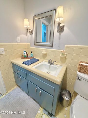 1801 Crestview Street, Kinston, NC 28504