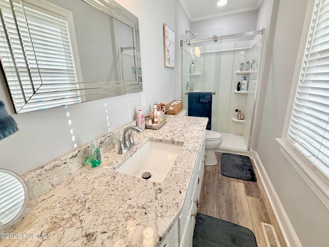 1801 Crestview Street, Kinston, NC 28504