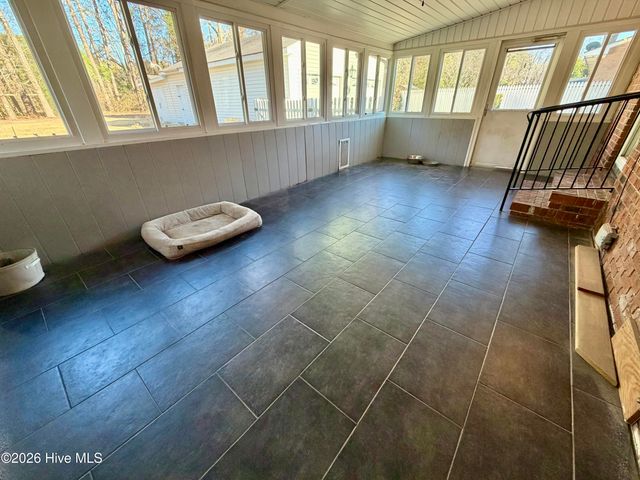 1801 Crestview Street, Kinston, NC 28504