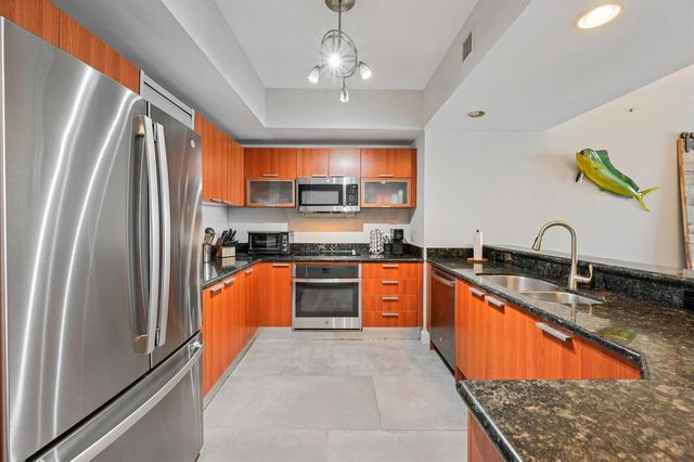 2640 Lake Shore Drive 1810, Riviera Beach, FL 33404
