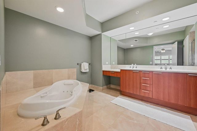 2640 Lake Shore Drive 1810, Riviera Beach, FL 33404