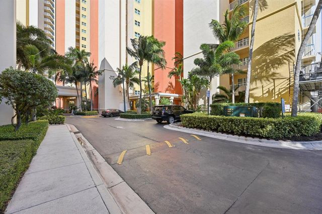 2640 Lake Shore Drive 1810, Riviera Beach, FL 33404