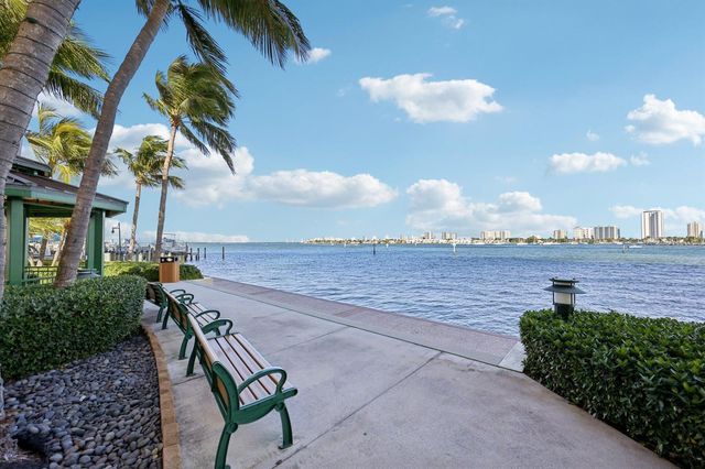 2640 Lake Shore Drive 1810, Riviera Beach, FL 33404