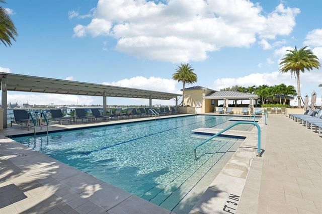 2640 Lake Shore Drive 1810, Riviera Beach, FL 33404
