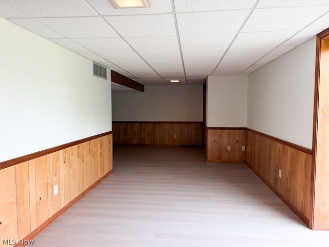 73 Lakecrest Boulevard, Hinckley, OH 44233