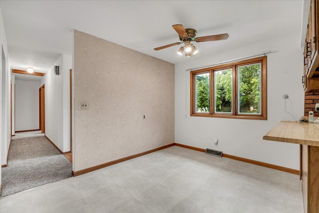 11822 3rd Street, Milan, IL 61264