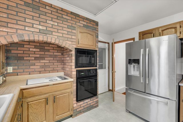 11822 3rd Street, Milan, IL 61264