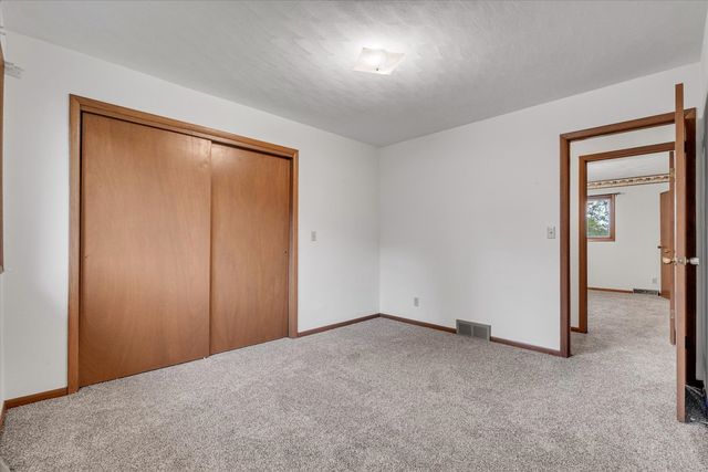 11822 3rd Street, Milan, IL 61264
