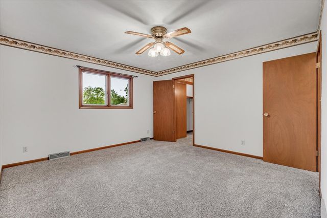 11822 3rd Street, Milan, IL 61264