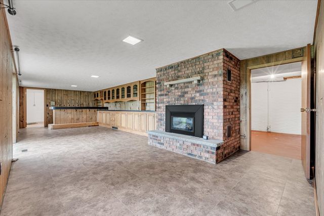 11822 3rd Street, Milan, IL 61264