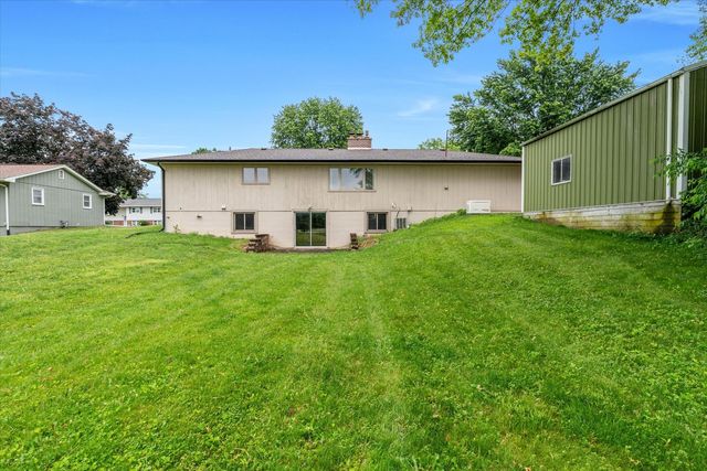 11822 3rd Street, Milan, IL 61264