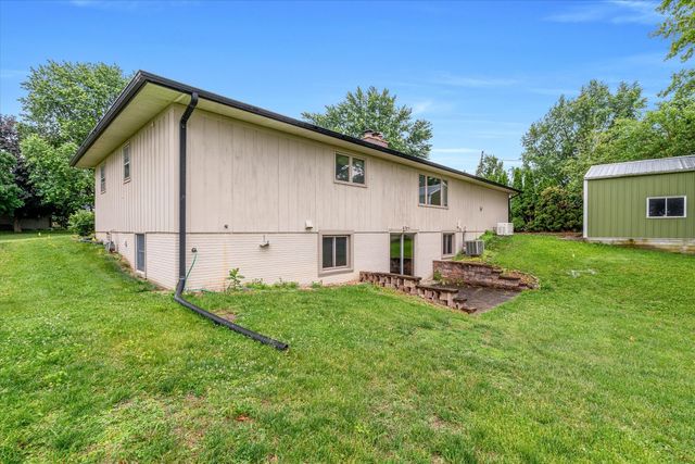 11822 3rd Street, Milan, IL 61264