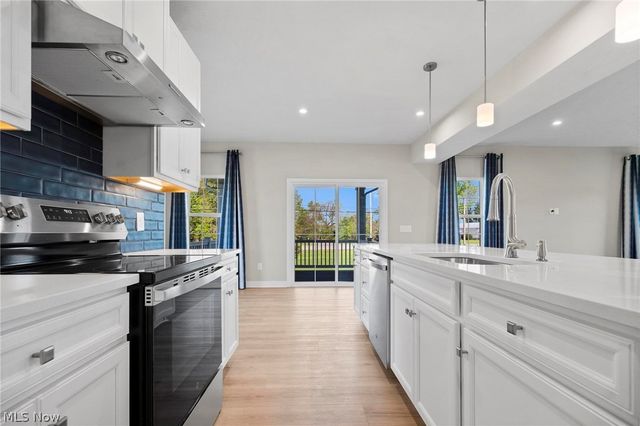 1012 Ashford Court, Columbia Station, OH 44028
