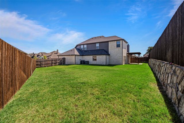 216 Cow Hand Drive, Waxahachie, TX 75165