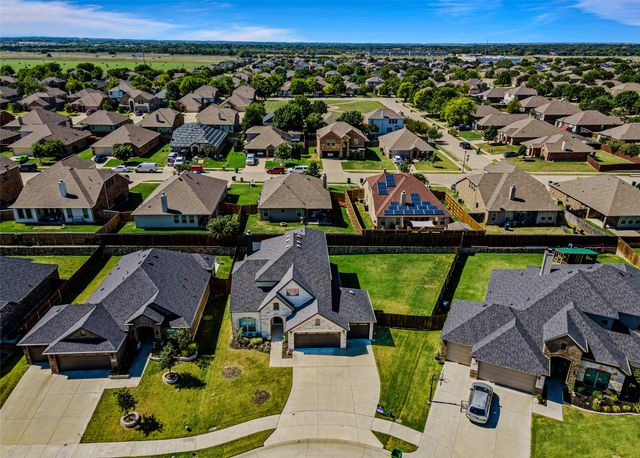 216 Cow Hand Drive, Waxahachie, TX 75165