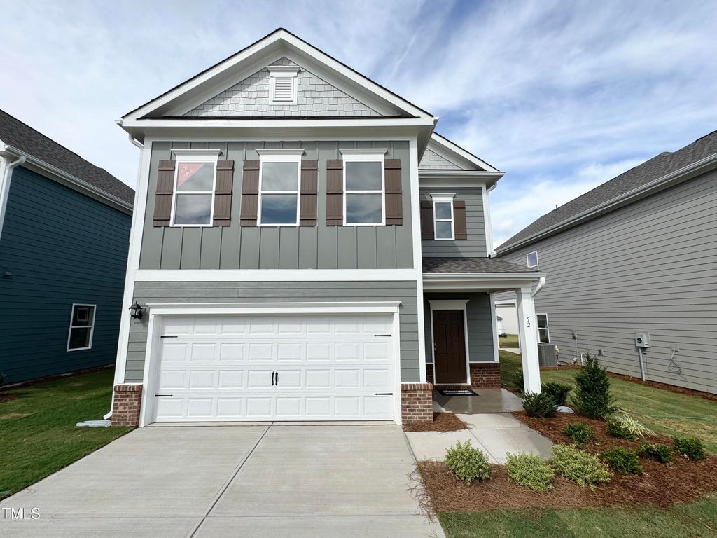 52 Commons Circle, Clayton, NC 27520