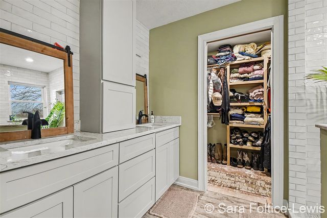 1595 Angling Road, Grandville, MI 49418