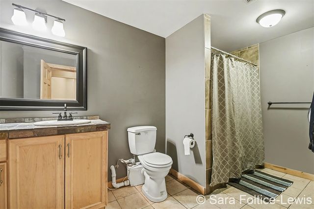 1595 Angling Road, Grandville, MI 49418