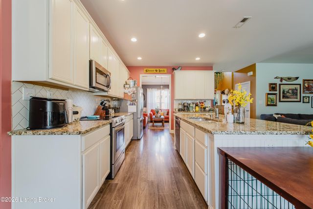 6913 Franklin Farmer Way, Louisville, KY 40229